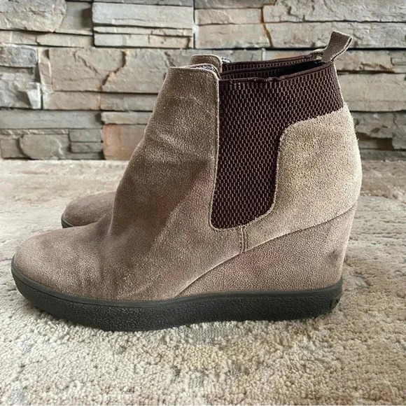 Aquatalia Claire Wedge Suede Leather Ankle Booties Waterproof Made in Italy: 9 - Picture 3 of 13